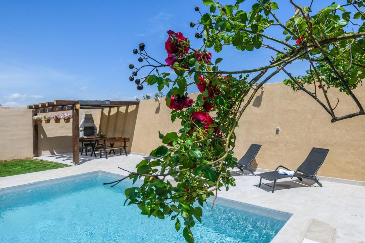 Holiday House Boky Vodnjan Luaran gambar
