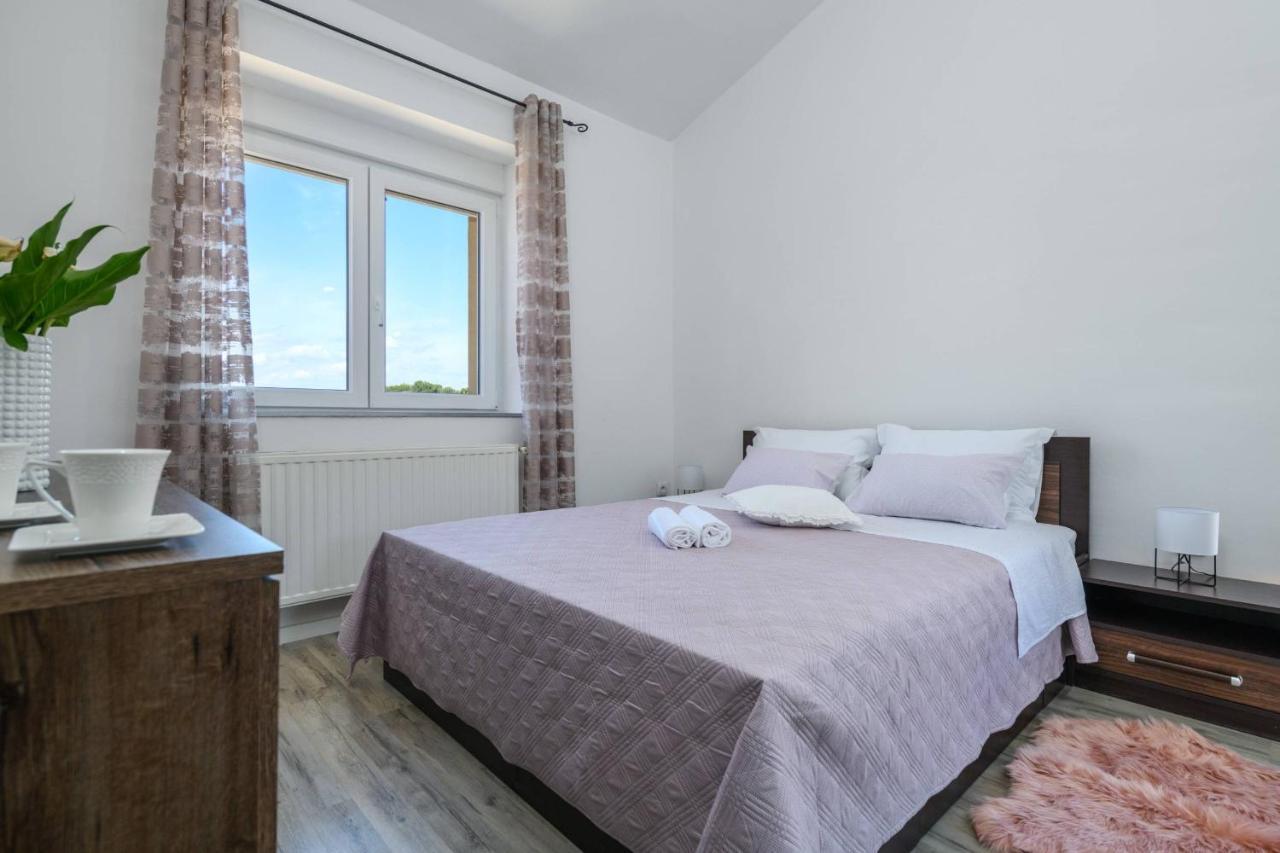 Holiday House Boky Vodnjan Luaran gambar